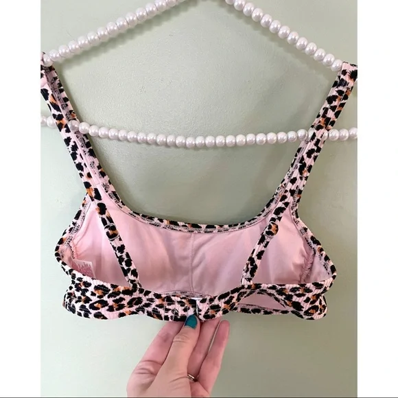 ❌4/$20 Leopard print bralette bikini top Xhilaration - Picture 4 of 5
